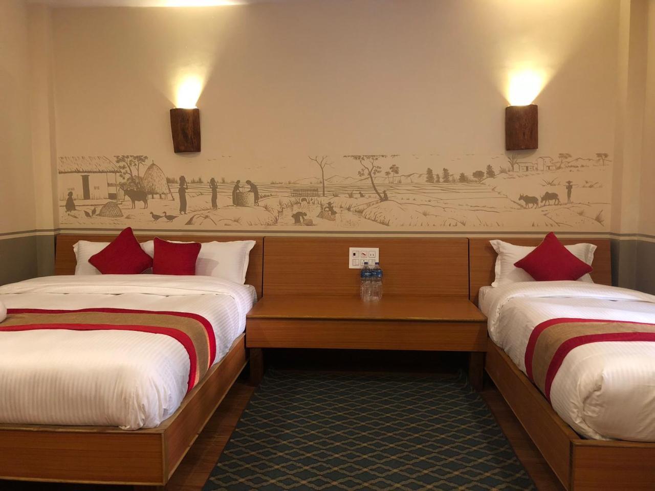 Jungle Safari Resort Sauraha Exterior photo